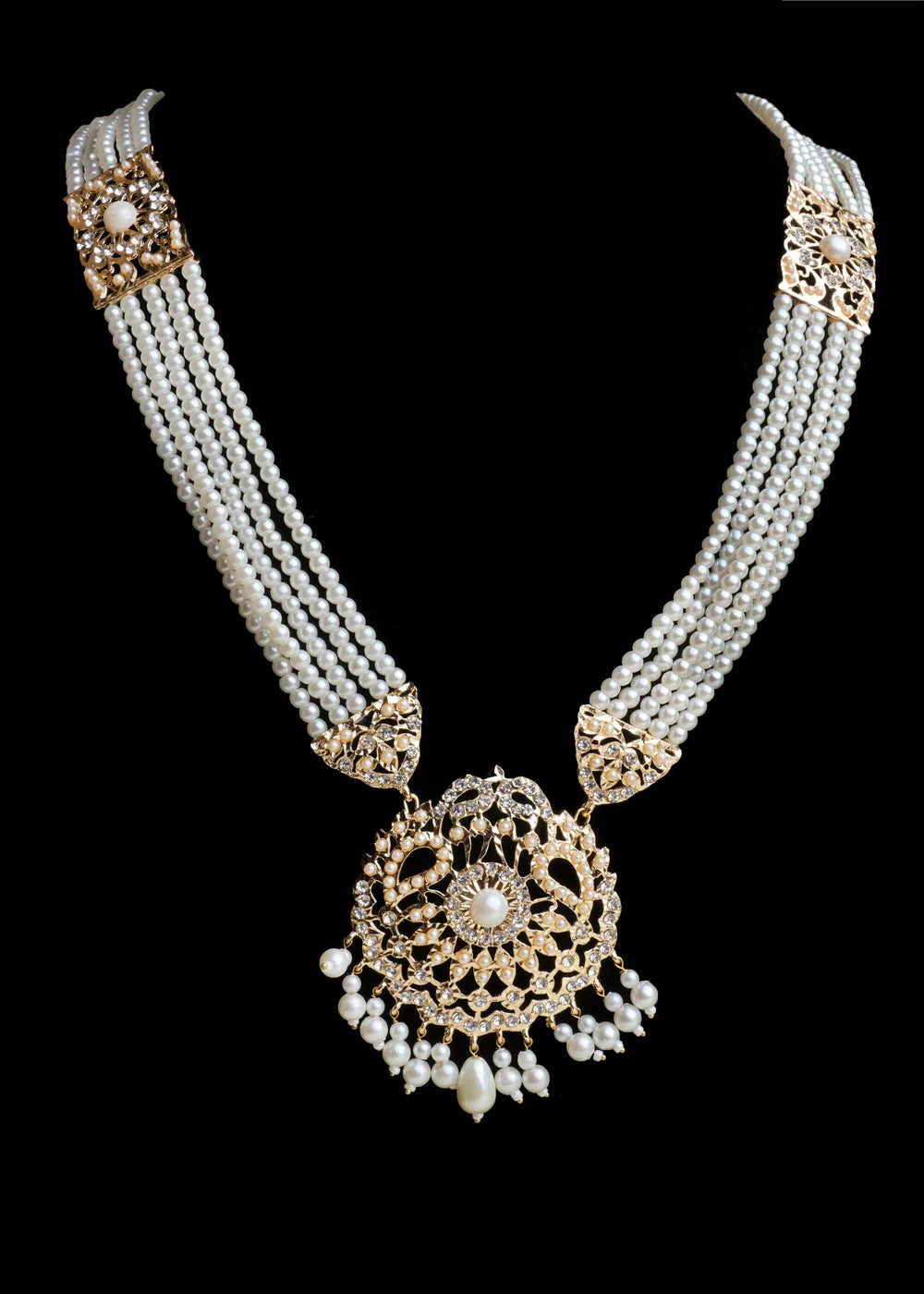 Zarnoora Mala