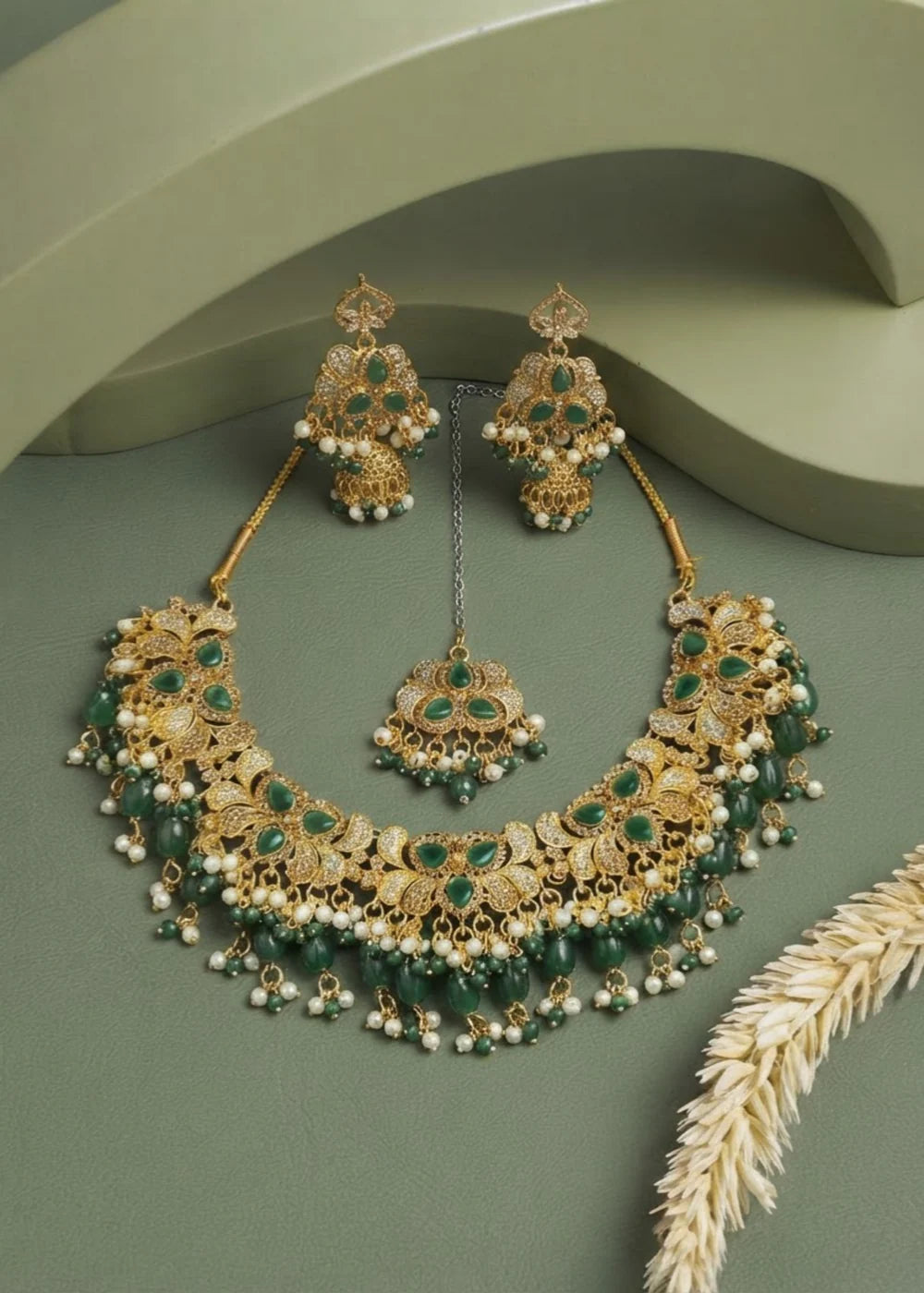 Shahi Haraa Set